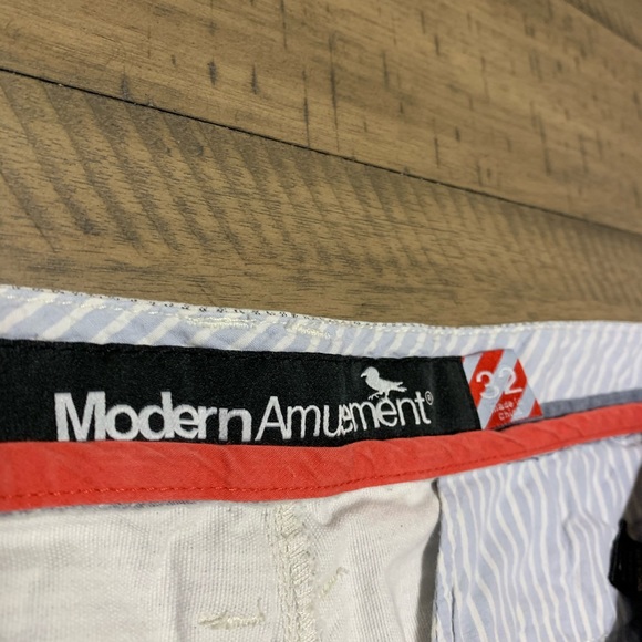 Men’s Modern Amusement Shorts - Picture 3 of 3